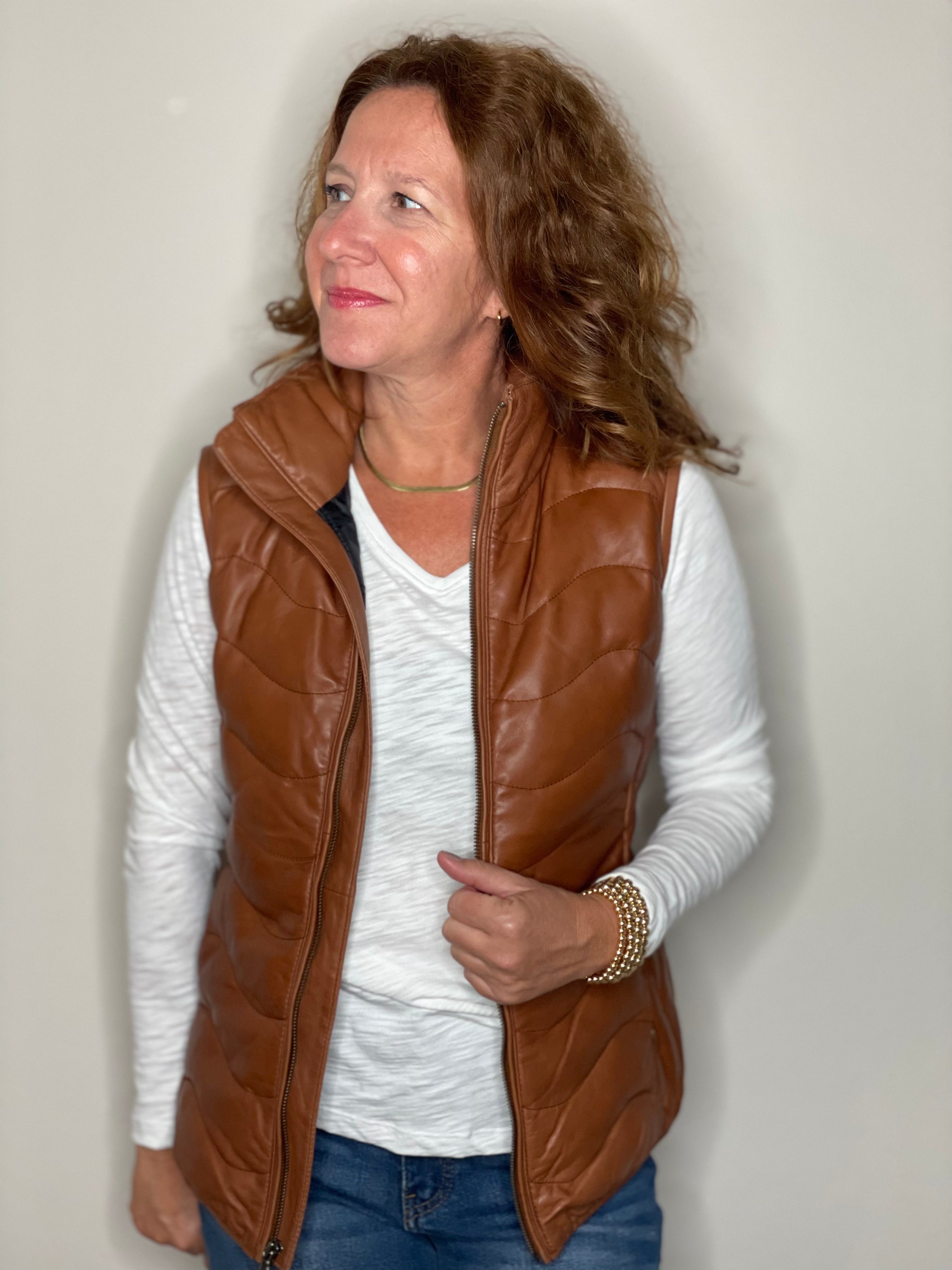 Scully leather vest Clearance